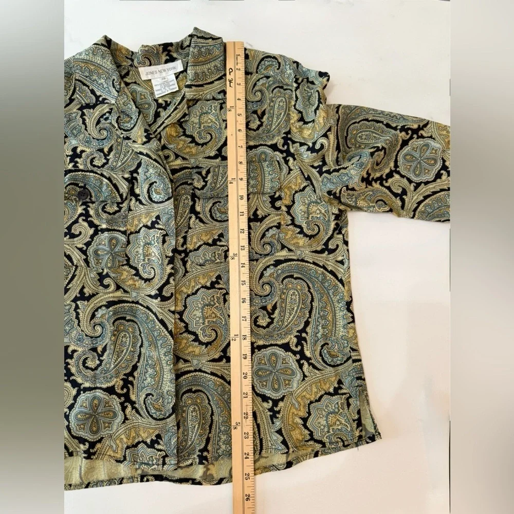 Vintage Jones New York Green Paisley blouse. 13